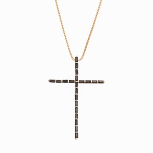 Colar Cruz Cravejado com Zircônias Negras